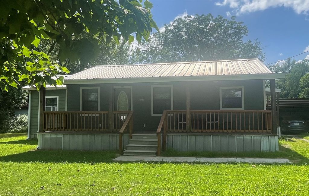 3014 CR 16300 Road, Deport, TX 75435