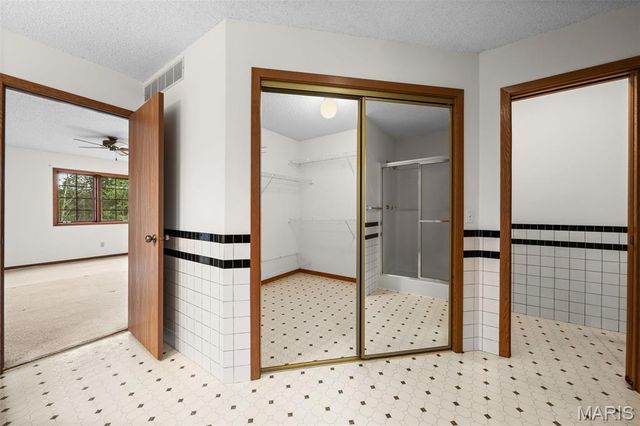 5171 Waters Edge Drive, Hillsboro, MO 63050