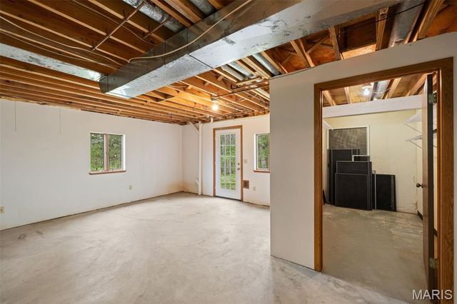 5171 Waters Edge Drive, Hillsboro, MO 63050