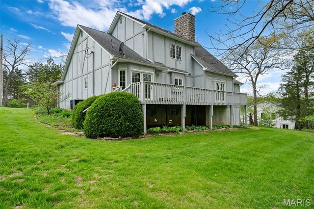 5171 Waters Edge Drive, Hillsboro, MO 63050