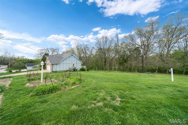 5171 Waters Edge Drive, Hillsboro, MO 63050