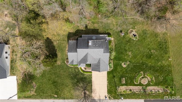 5171 Waters Edge Drive, Hillsboro, MO 63050