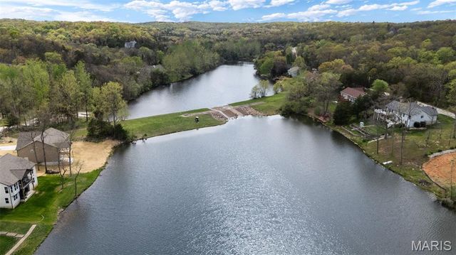 5171 Waters Edge Drive, Hillsboro, MO 63050