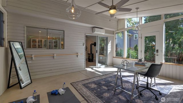 21919 NE 18th Street, Sammamish, WA 98074
