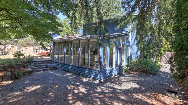 21919 NE 18th Street, Sammamish, WA 98074