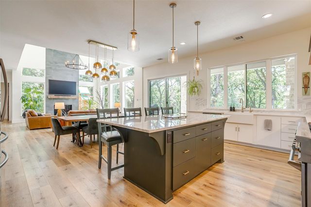 125 Red Oak Drive, Decatur, TX 76234