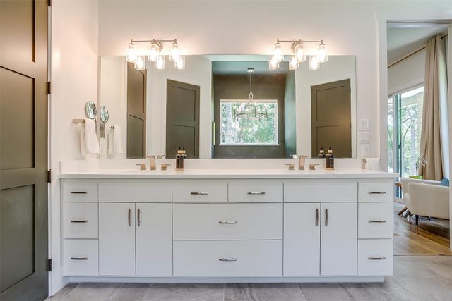 125 Red Oak Drive, Decatur, TX 76234