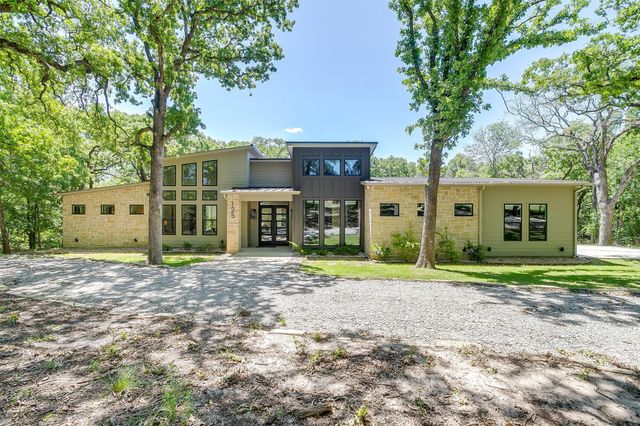 125 Red Oak Drive, Decatur, TX 76234