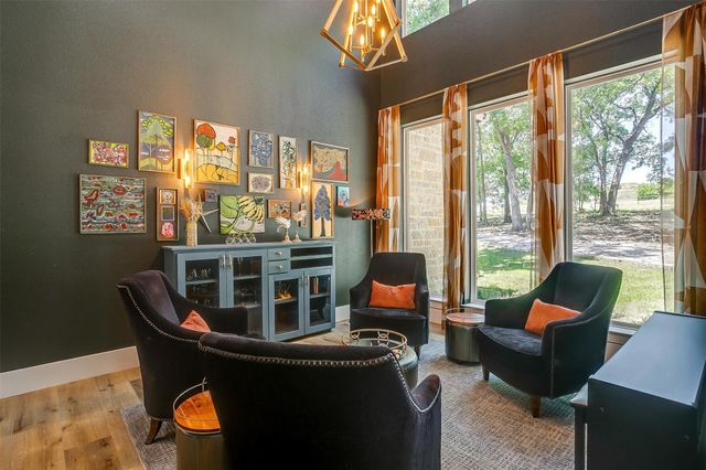 125 Red Oak Drive, Decatur, TX 76234