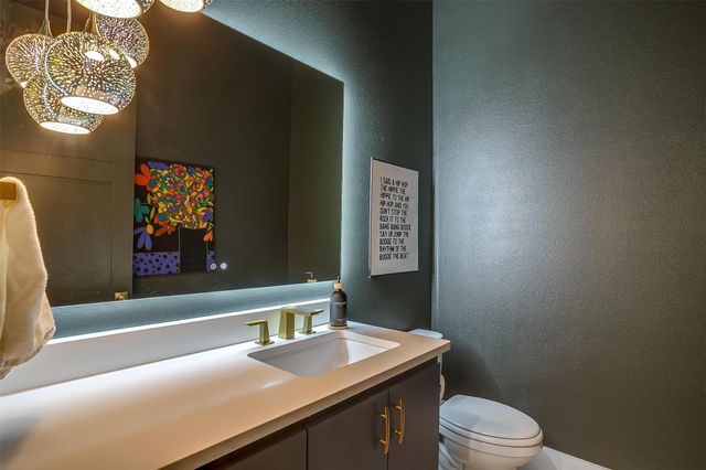 125 Red Oak Drive, Decatur, TX 76234