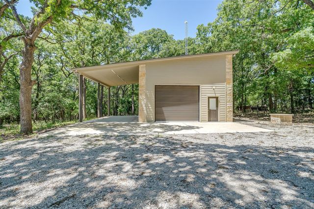 125 Red Oak Drive, Decatur, TX 76234