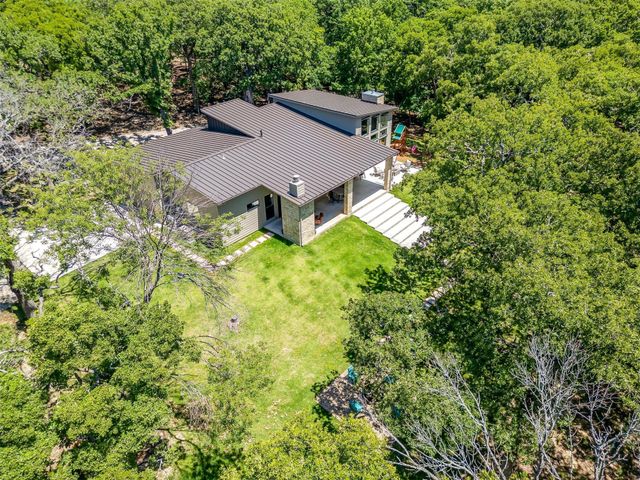 125 Red Oak Drive, Decatur, TX 76234