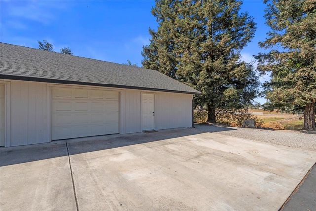4616 Freelove Rd, Oakdale, CA 95361