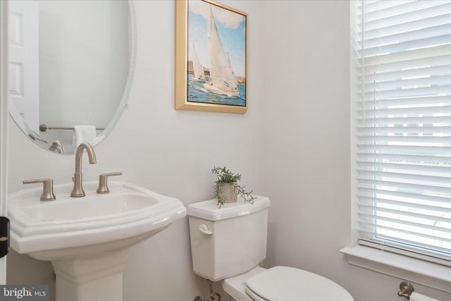 112 ARROWHEAD DR, Millersville, MD 21108