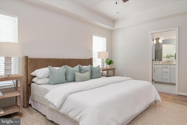 112 ARROWHEAD DR, Millersville, MD 21108