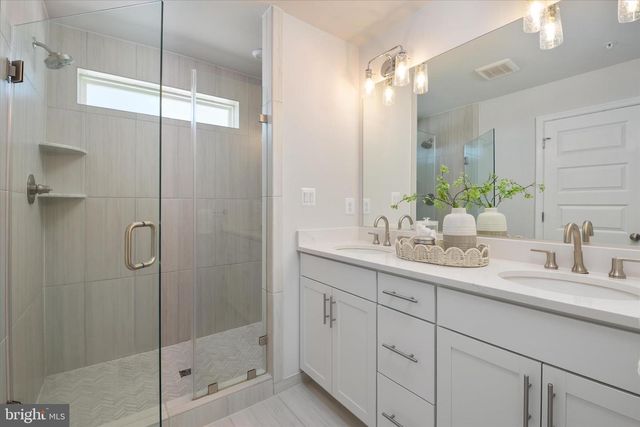 112 ARROWHEAD DR, Millersville, MD 21108