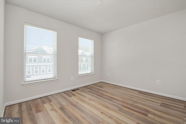 112 ARROWHEAD DR, Millersville, MD 21108