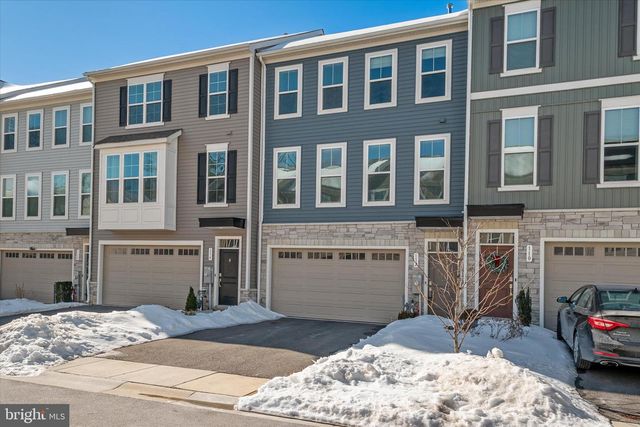 112 ARROWHEAD DR, Millersville, MD 21108