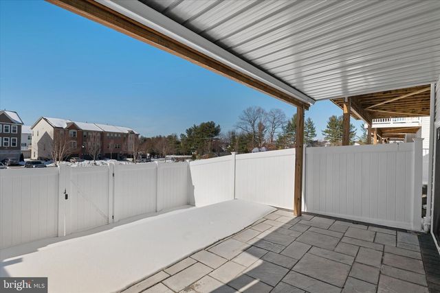 112 ARROWHEAD DR, Millersville, MD 21108