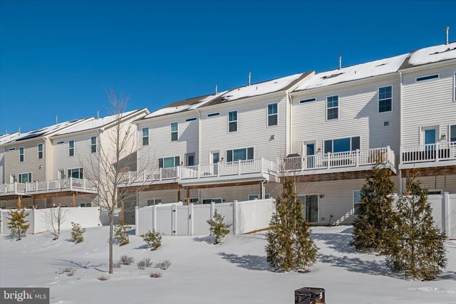 112 ARROWHEAD DR, Millersville, MD 21108