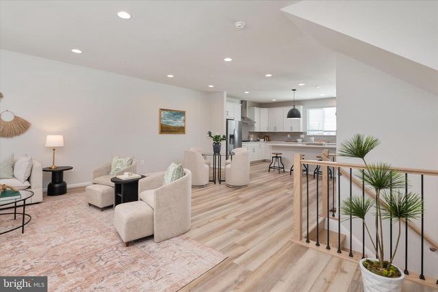 112 ARROWHEAD DR, Millersville, MD 21108