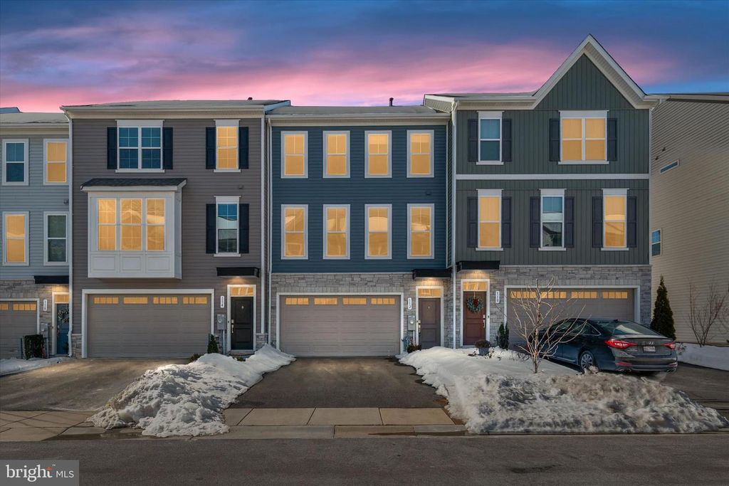 112 ARROWHEAD DR, Millersville, MD 21108