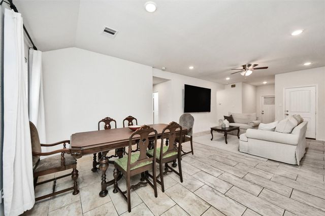 10920 Fairview Drive, Conroe, TX 77385