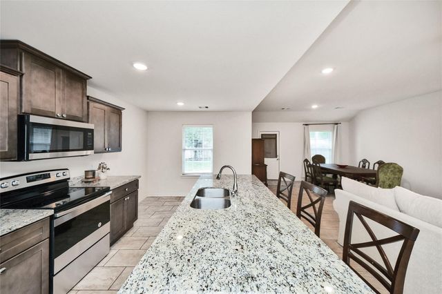 10920 Fairview Drive, Conroe, TX 77385