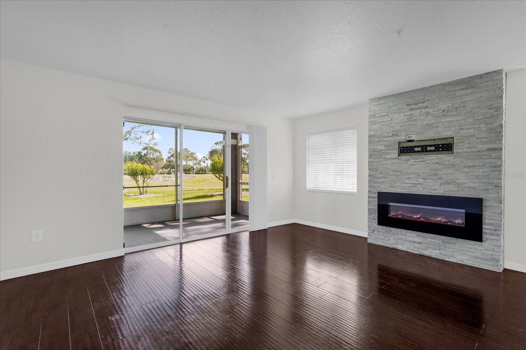 Image 2 of property listing at 13953 FAIRWAY ISLAND DRIVE 618, Orlando, FL 32837