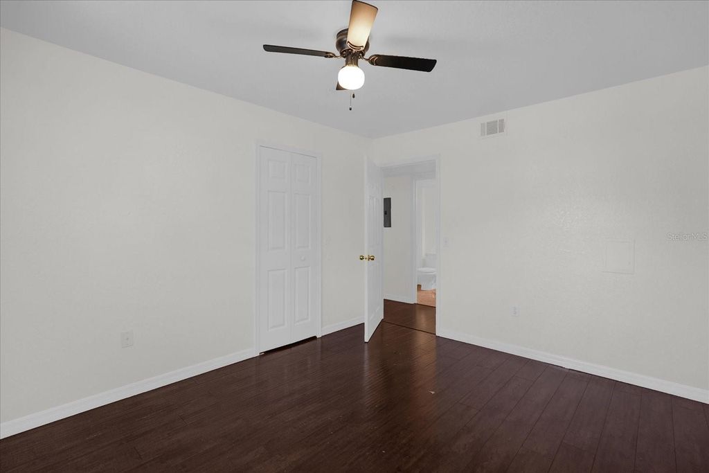 Image 18 of property listing at 13953 FAIRWAY ISLAND DRIVE 618, Orlando, FL 32837