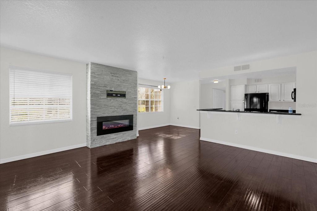 Image 3 of property listing at 13953 FAIRWAY ISLAND DRIVE 618, Orlando, FL 32837
