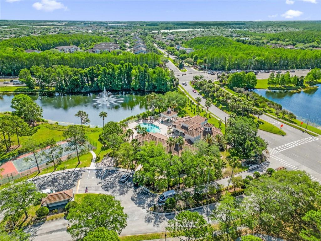Image 30 of property listing at 13953 FAIRWAY ISLAND DRIVE 618, Orlando, FL 32837