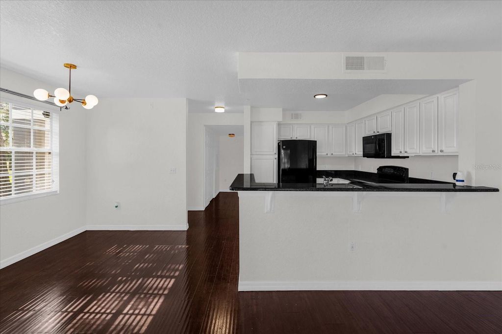 Image 10 of property listing at 13953 FAIRWAY ISLAND DRIVE 618, Orlando, FL 32837