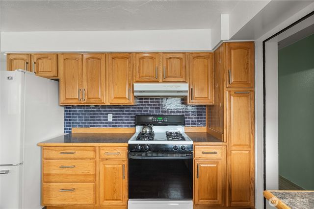 2300 W Second Street, Aberdeen, WA 98520