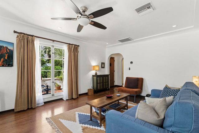 524 S Calle Ajo, Palm Springs, CA 92264