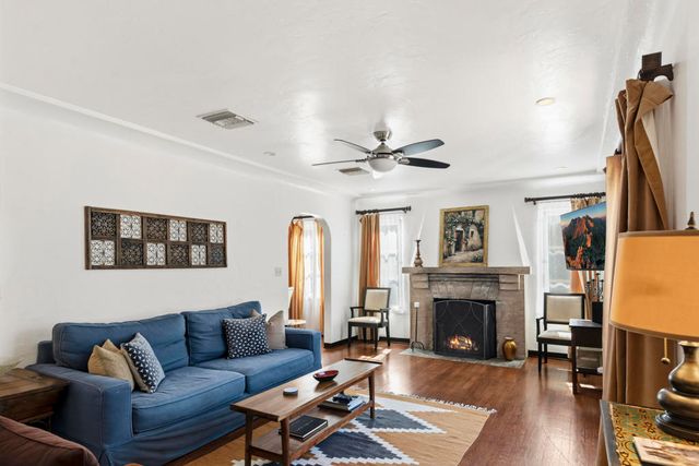 524 S Calle Ajo, Palm Springs, CA 92264