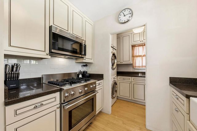 524 S Calle Ajo, Palm Springs, CA 92264