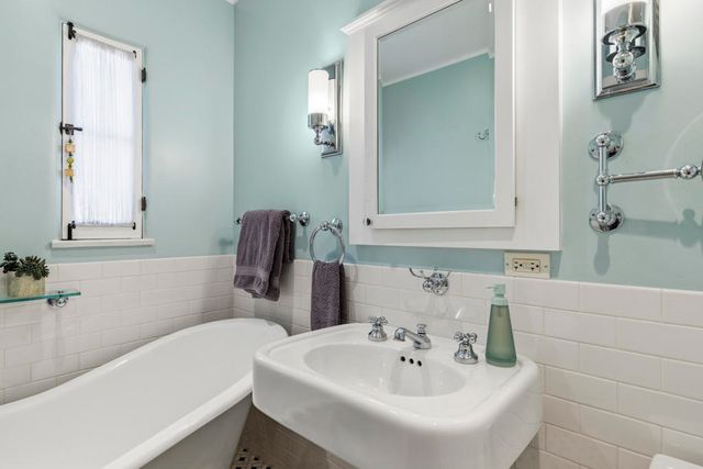 524 S Calle Ajo, Palm Springs, CA 92264