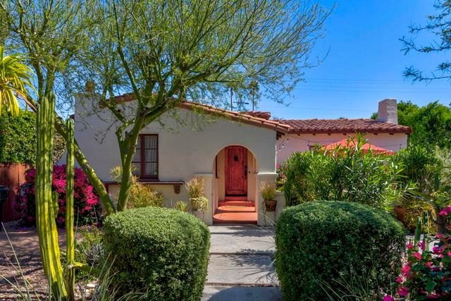 524 S Calle Ajo, Palm Springs, CA 92264