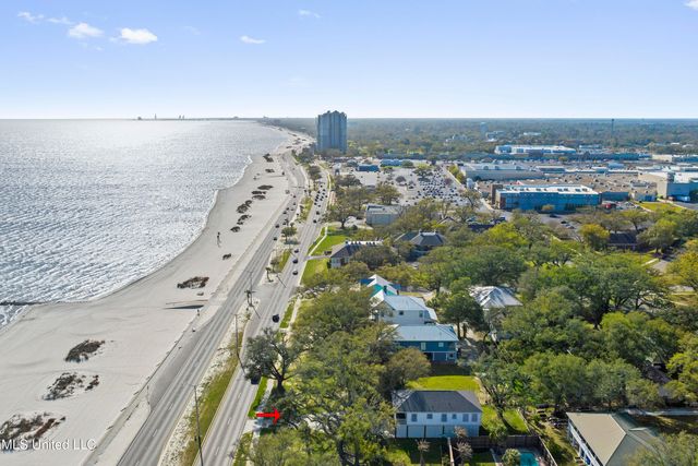 2524 Beach Boulevard, Biloxi, MS 39531