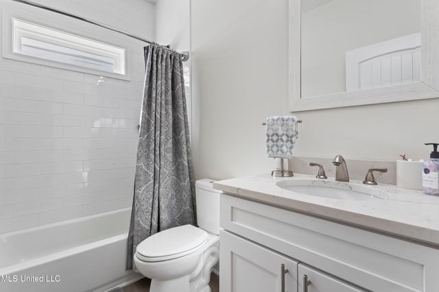 2524 Beach Boulevard, Biloxi, MS 39531