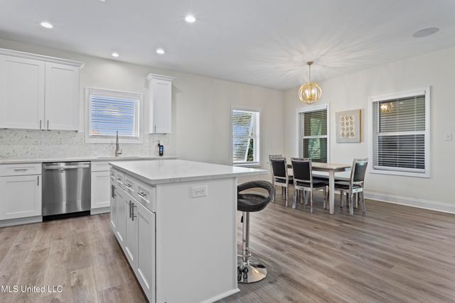 2524 Beach Boulevard, Biloxi, MS 39531