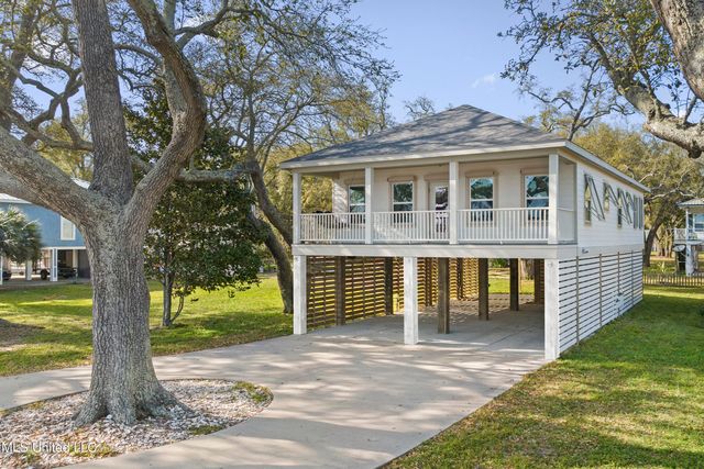 2524 Beach Boulevard, Biloxi, MS 39531