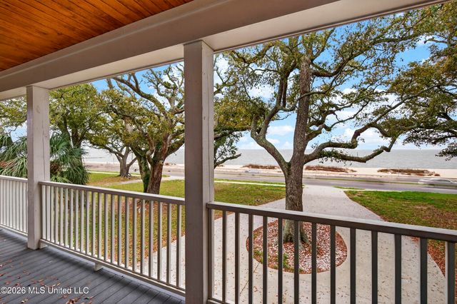 2524 Beach Boulevard, Biloxi, MS 39531
