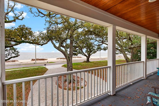 2524 Beach Boulevard, Biloxi, MS 39531