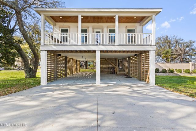 2524 Beach Boulevard, Biloxi, MS 39531