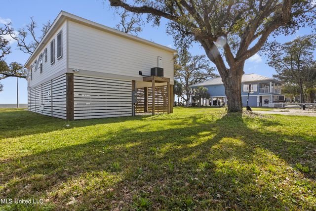 2524 Beach Boulevard, Biloxi, MS 39531