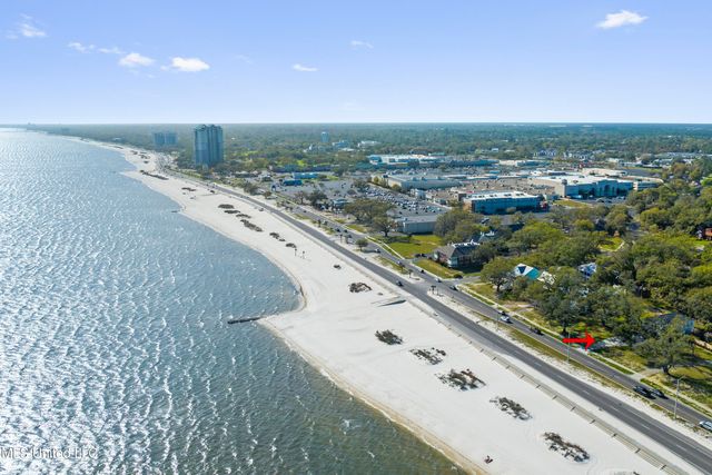 2524 Beach Boulevard, Biloxi, MS 39531