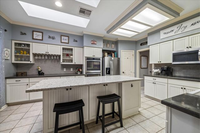 3914 Hill Springs Drive, Houston, TX 77345