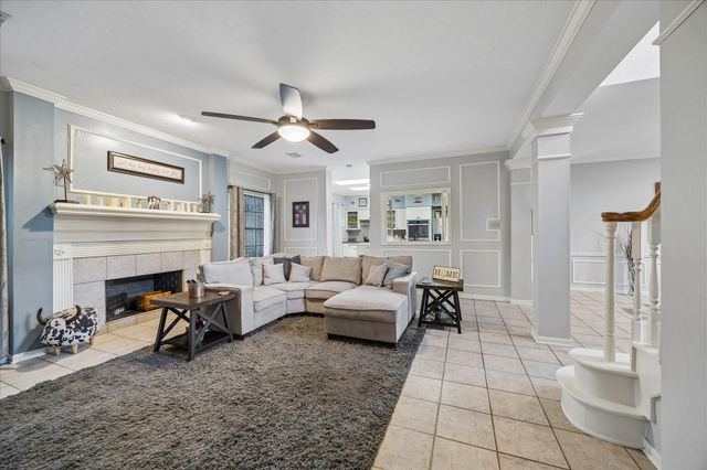 3914 Hill Springs Drive, Houston, TX 77345